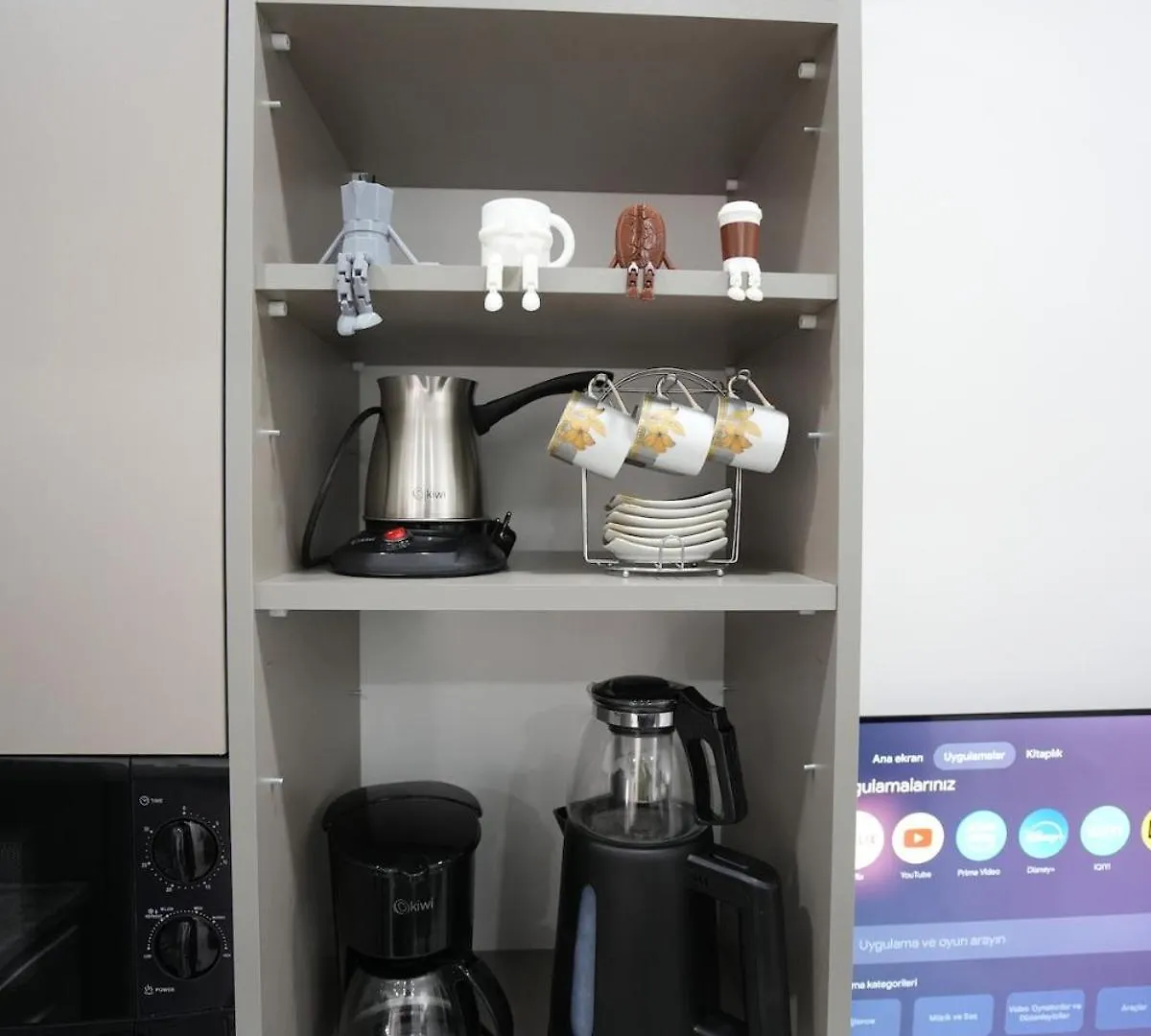 Tram 1 Min!Modern,Comfortable Istanbul Apartment